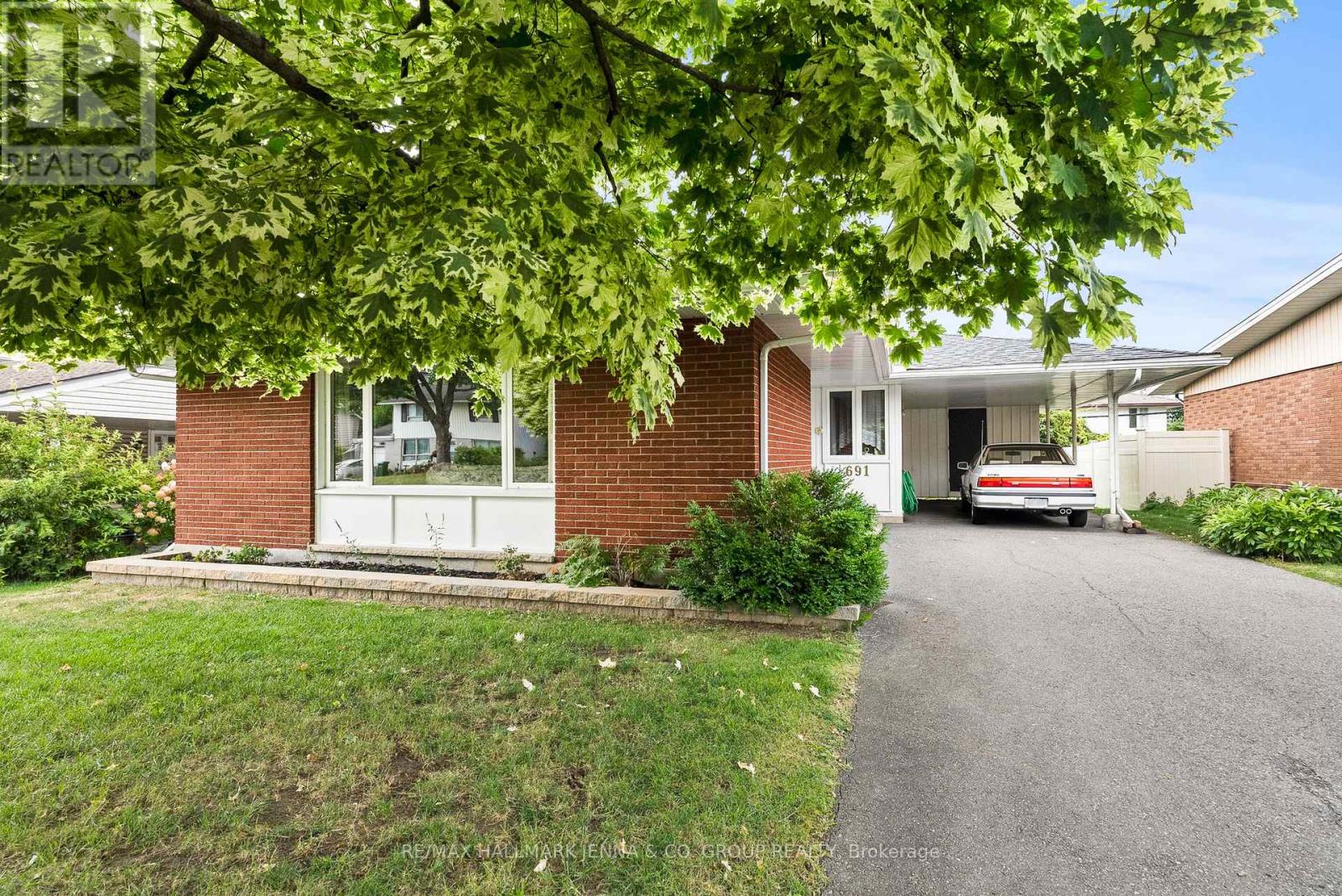 691 FIELDING DRIVE|Ottawa, Ontario K1V7G6