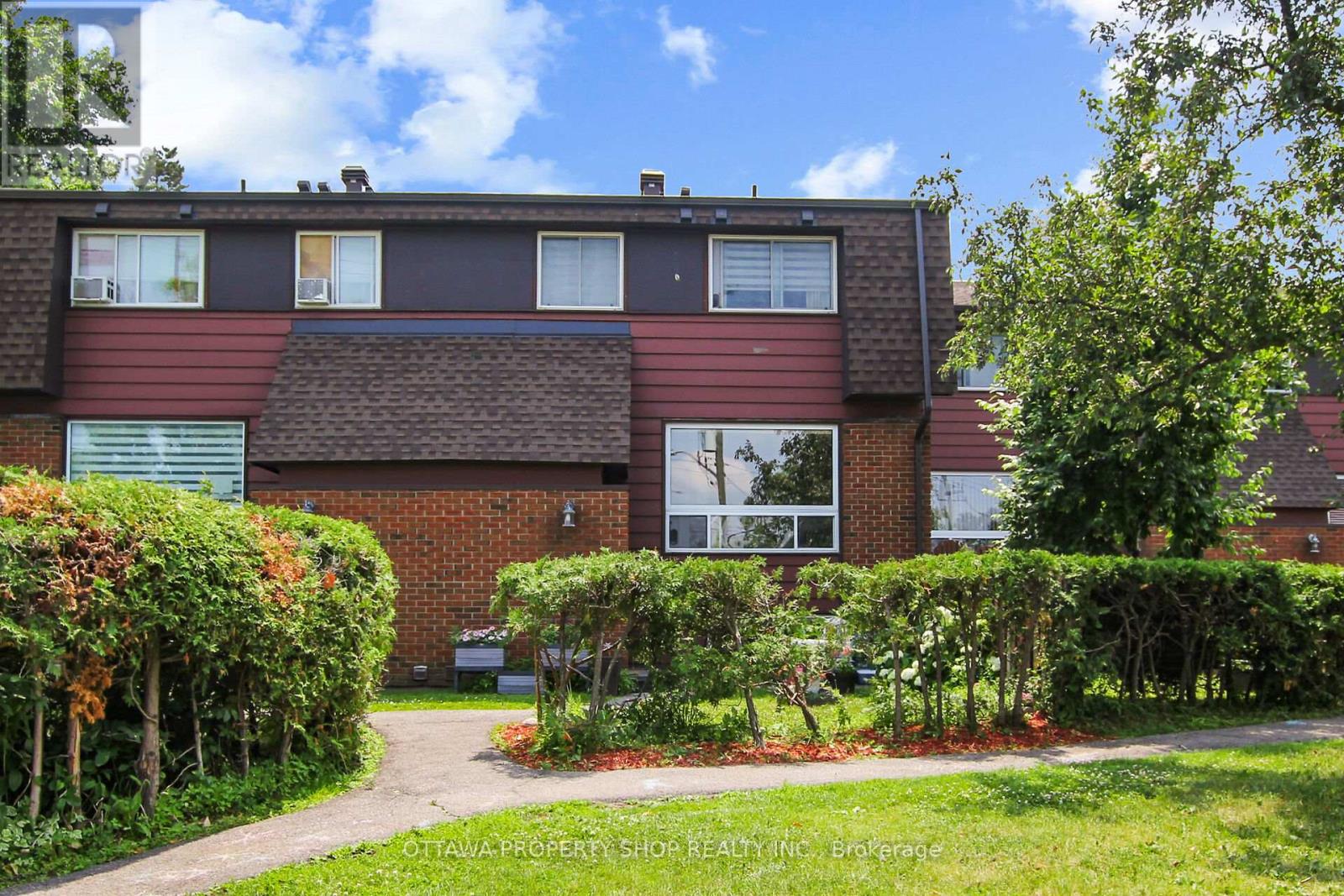 1F BANNER ROAD|Ottawa, Ontario K2H8T3
