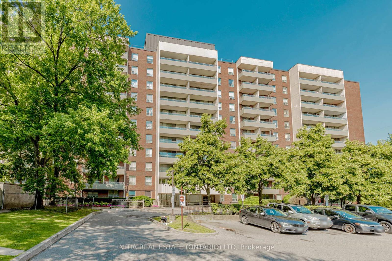 Property image for 807 - 19 FOUR WINDS DRIVE|Toronto (York University Heights), Ontario M3J2S9