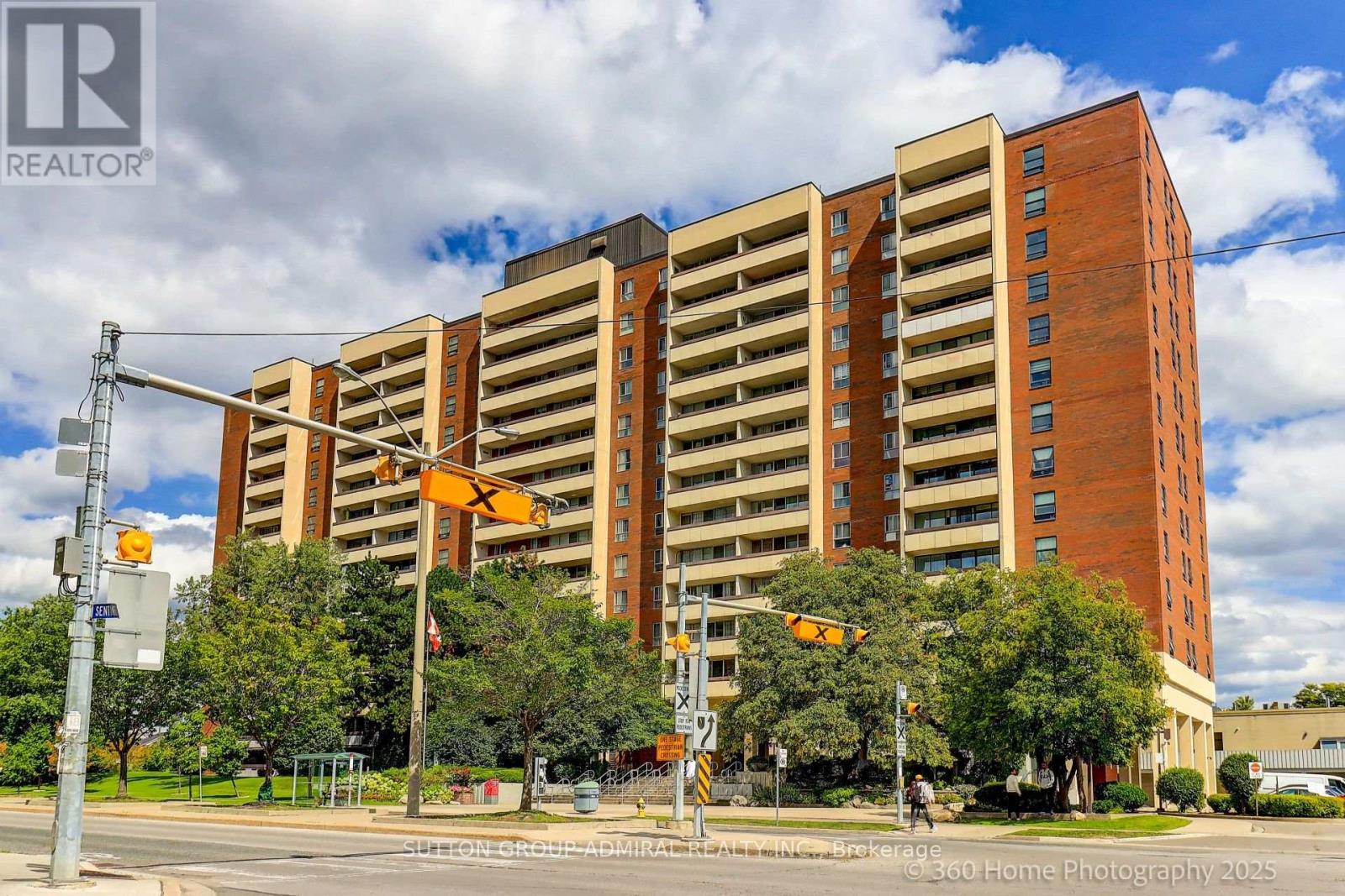 Property image for 711 - 455 SENTINEL ROAD|Toronto (York University Heights), Ontario M3J1V5