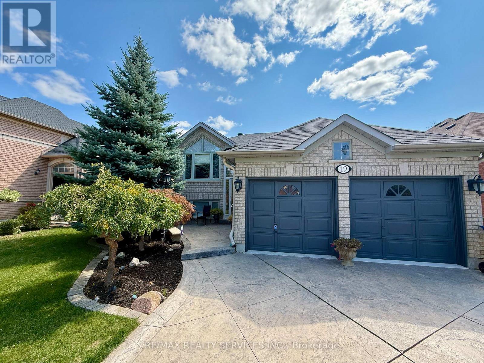 Property image for 19 LIVINGSTON DRIVE|Caledon, Ontario L7C1A1