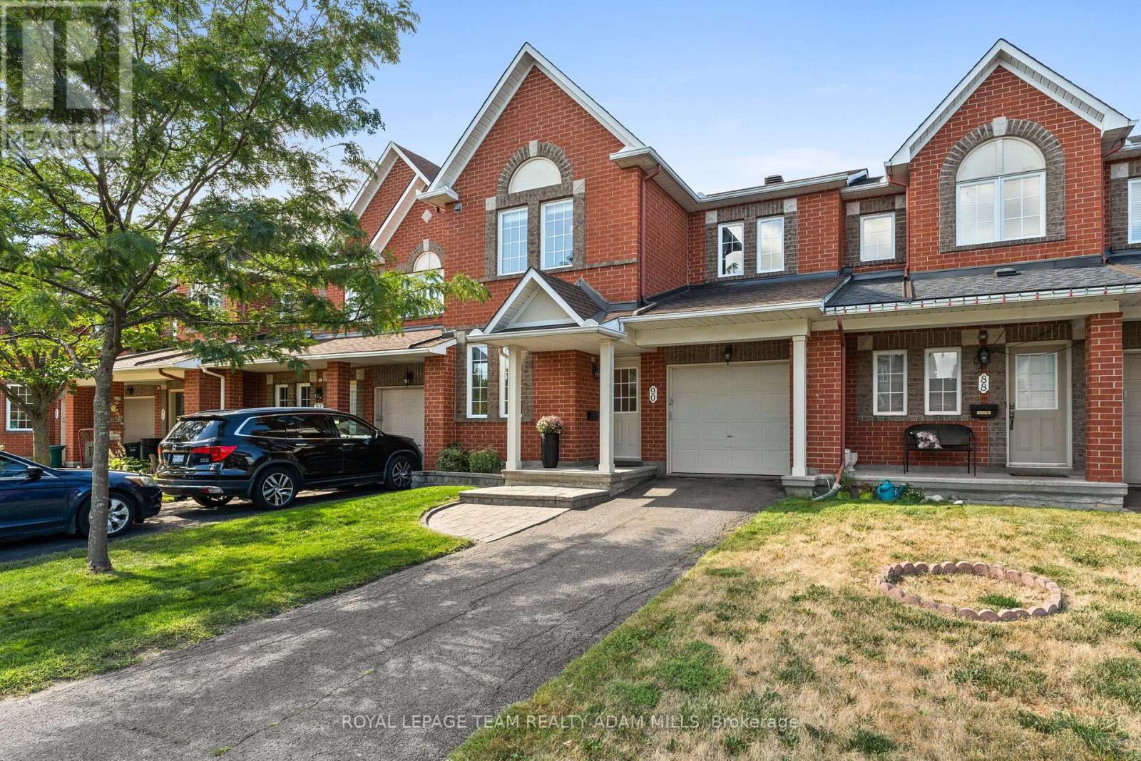 90 HATHAWAY DRIVE|Ottawa, Ontario K2G6S6