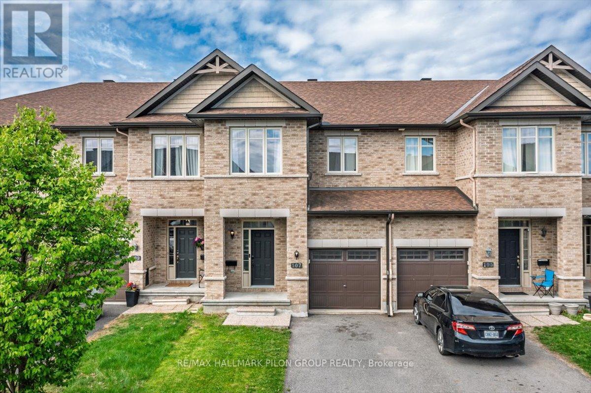 107 WATCHHORN GROVE|Ottawa, Ontario K1V2N3