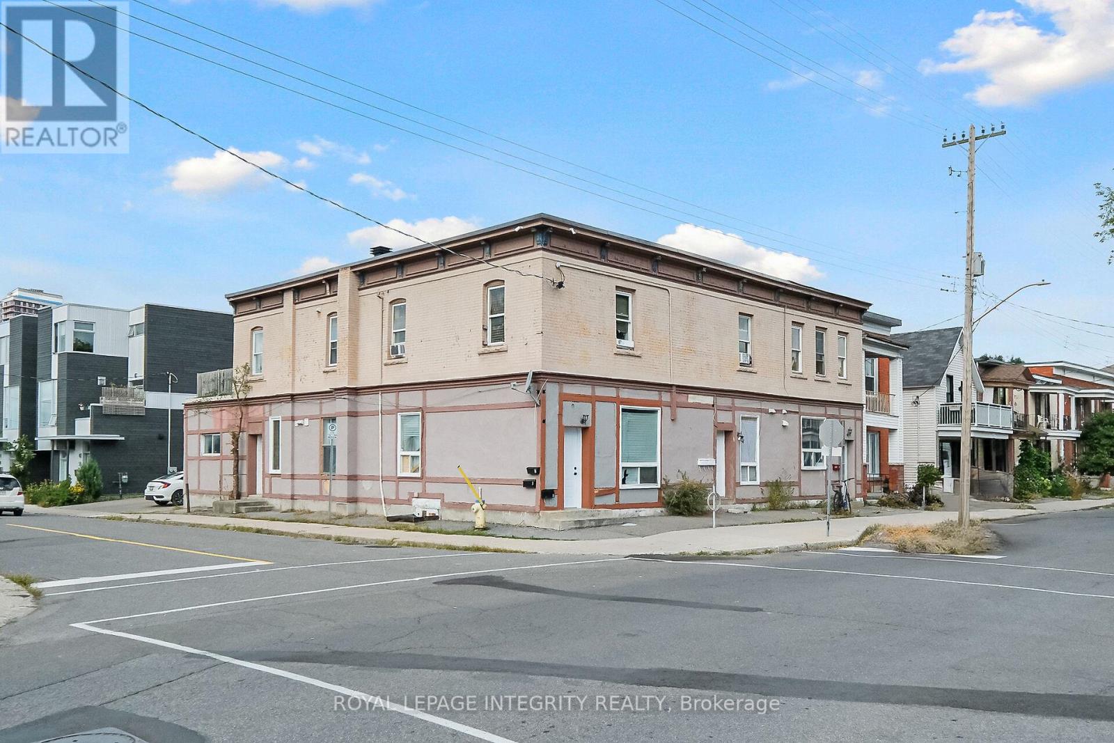 Property image for 6 - 202 ROCHESTER STREET|Ottawa, Ontario K1R7M6