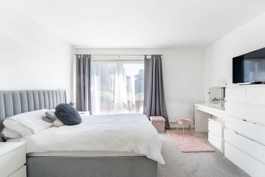 Additional image 12 of Golden Lion Mews High Street, London Colney, St. Albans, AL2 1RG