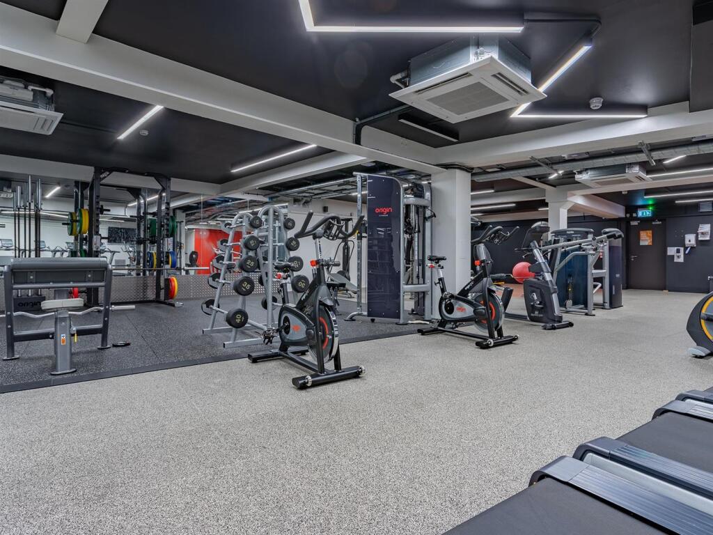 Additional image 8 of Aberdeen | Student | September | AB25