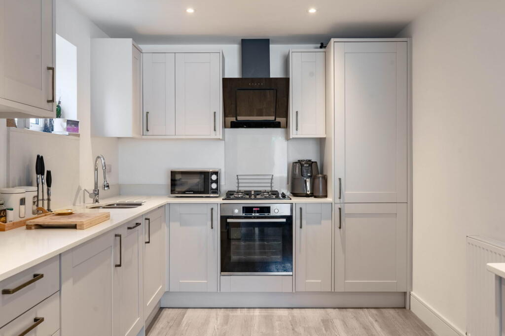 Additional image 5 of Golden Lion Mews High Street, London Colney, St. Albans, AL2 1RG