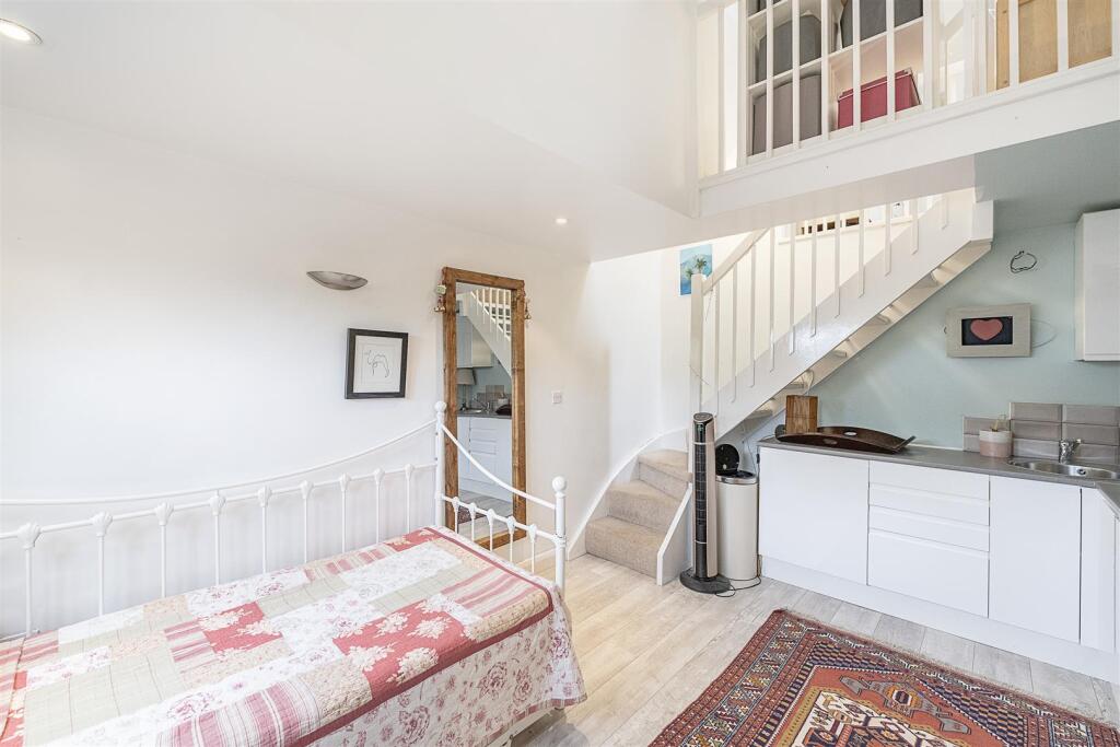 Additional image 10 of Gainsborough Avenue, St. Albans