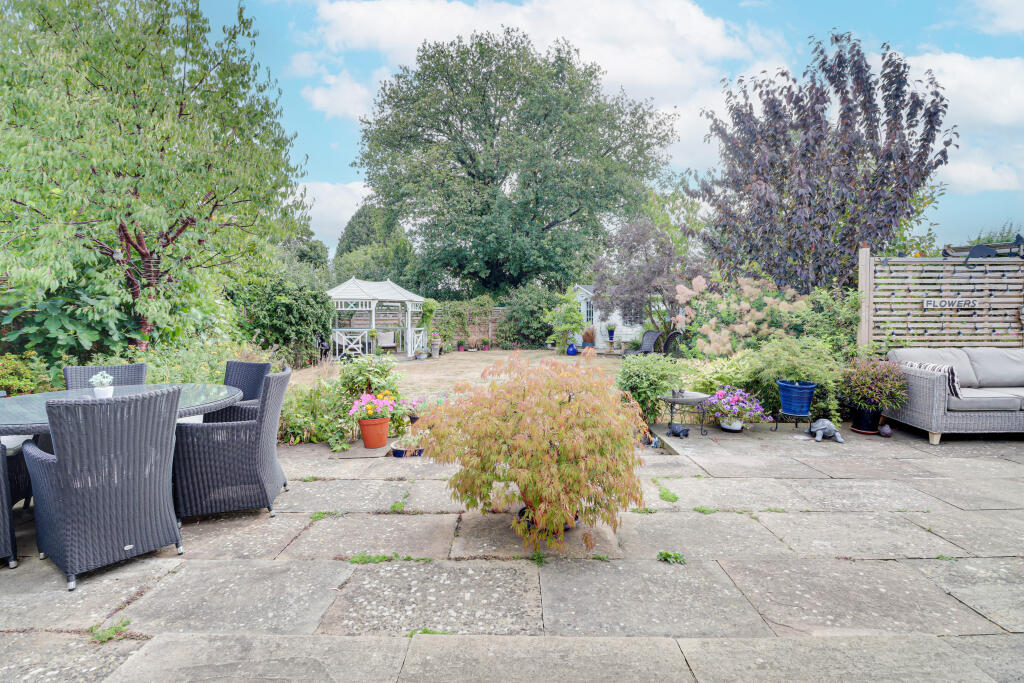 Additional image 28 of North Close, St. Albans, Hertfordshire, AL2