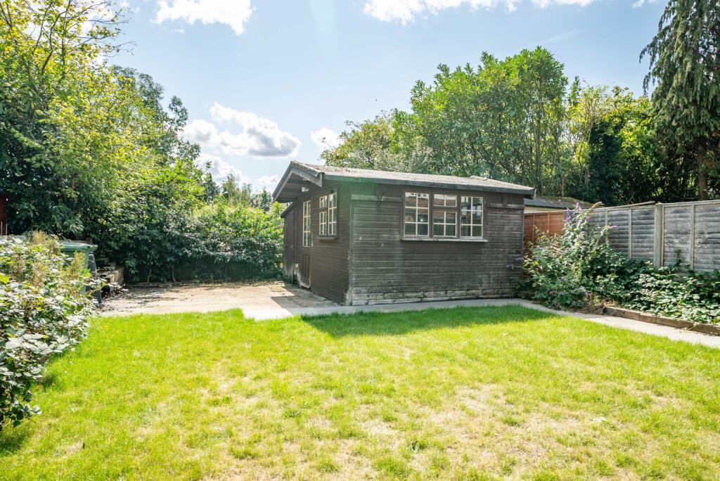 Additional image 25 of Hammers Gate, St. Albans, Hertfordshire, AL2