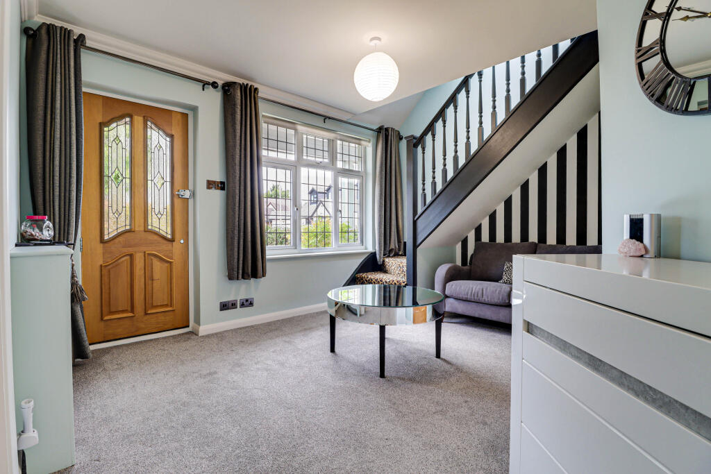 Additional image 3 of North Close, St. Albans, Hertfordshire, AL2