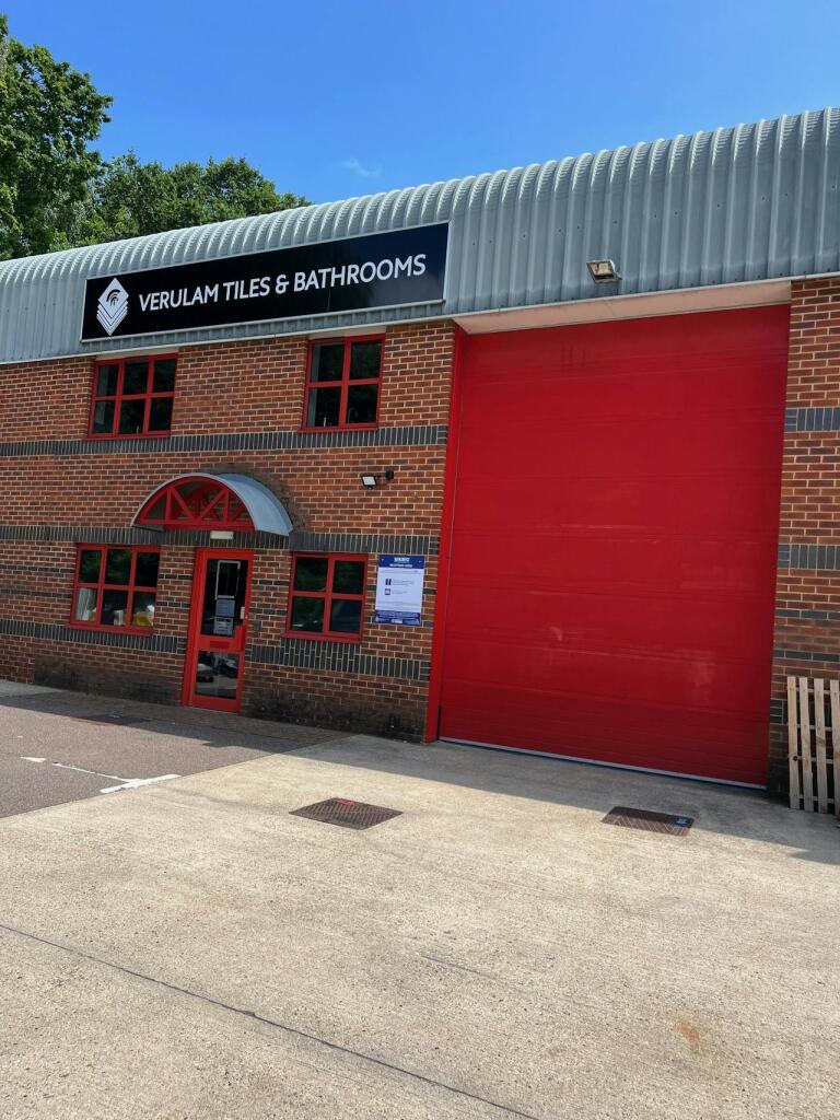 Additional image 8 of Unit 4 Dencora Centre, Campfield Road, St Albans, AL1 5HN