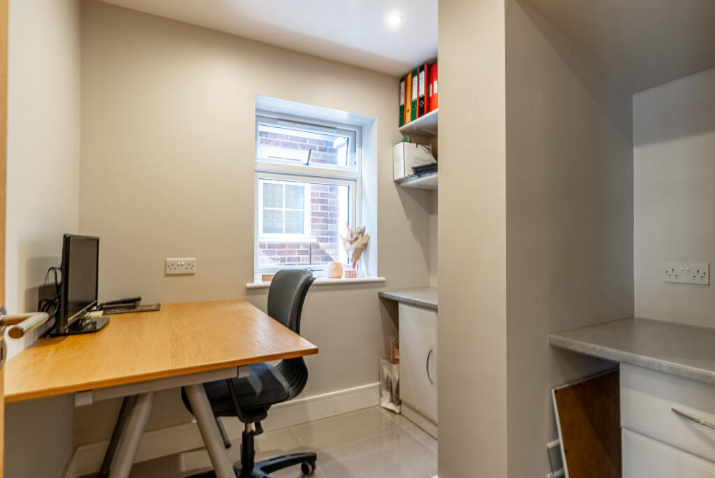 Additional image 10 of Hammers Gate, St. Albans, Hertfordshire, AL2