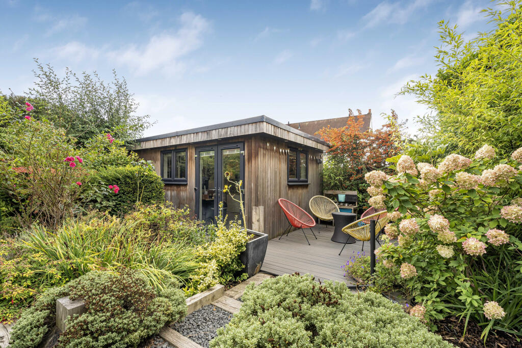 Additional image 30 of Richardson Close, London Colney, AL2 1QW