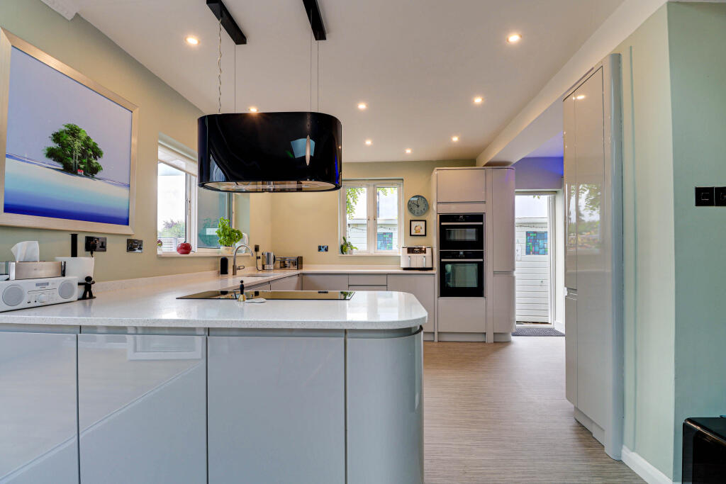 Additional image 8 of North Close, St. Albans, Hertfordshire, AL2