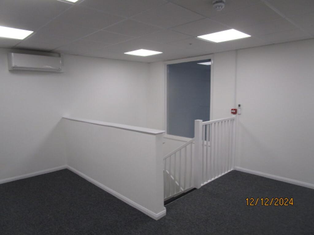 Additional image 12 of Unit 4 Dencora Centre, Campfield Road, St Albans, AL1 5HN