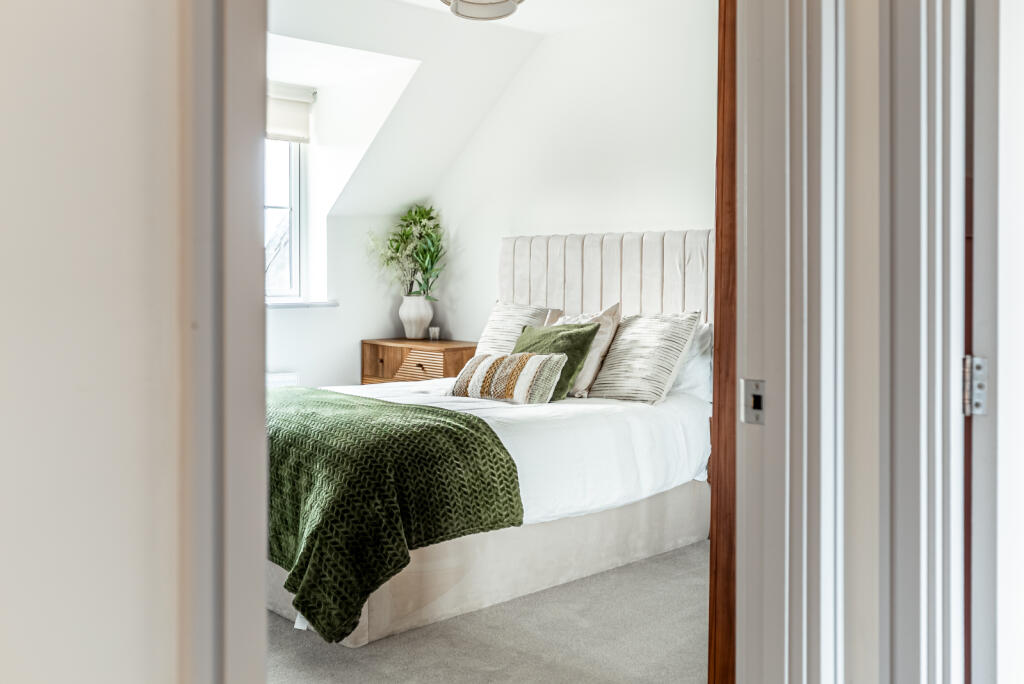 Additional image 17 of Lawrence Close, Smallford, St. Albans, Hertfordshire, AL4