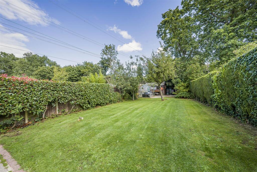 Additional image 15 of Claremont, Bricket Wood, St. Albans