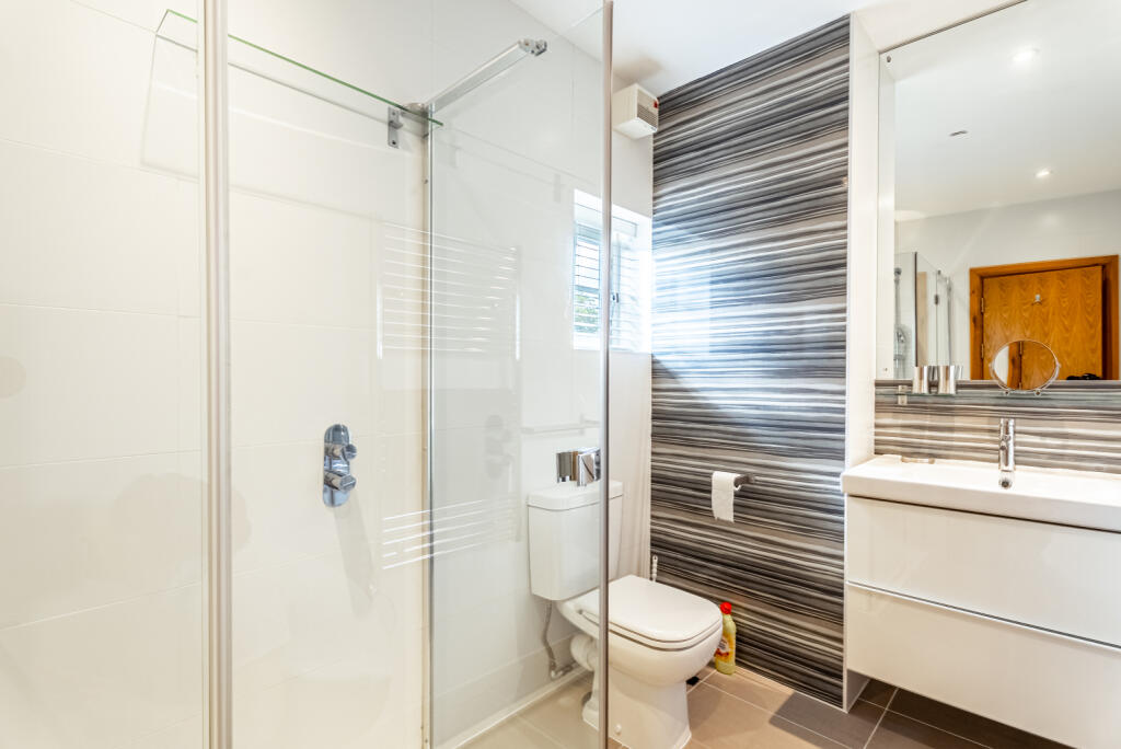 Additional image 4 of St. Peters Street, St. Albans, Hertfordshire, AL1