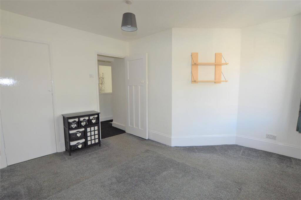 Additional image 8 of High Street, London Colney