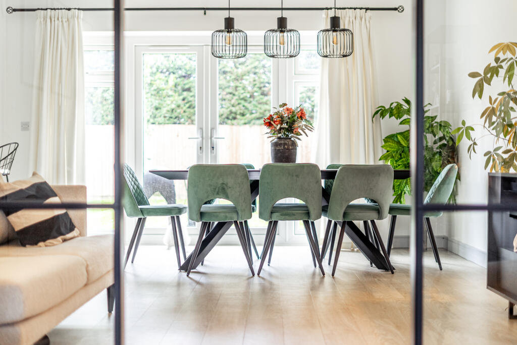 Additional image 26 of Lawrence Close, Smallford, St. Albans, Hertfordshire, AL4