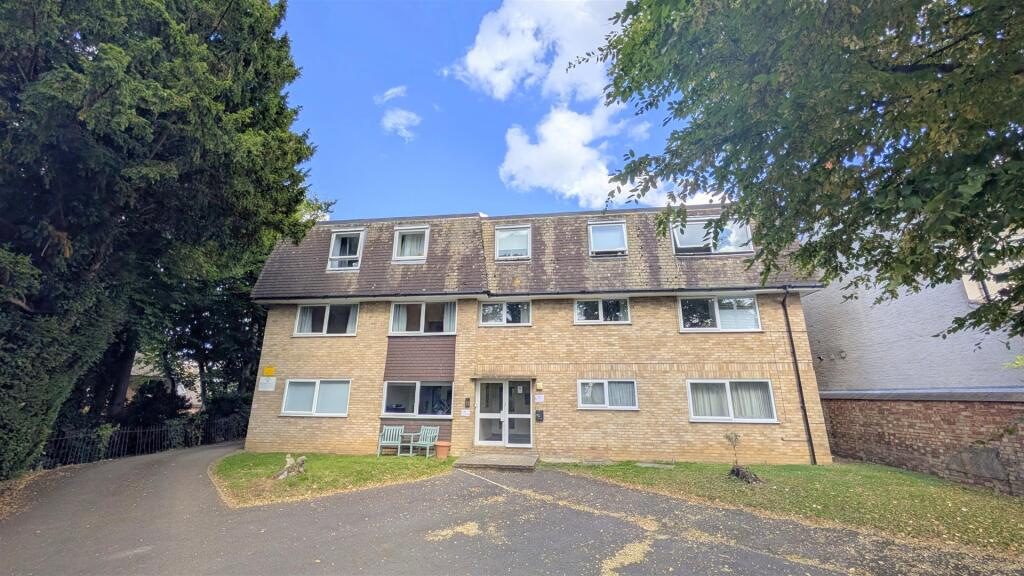 Property image for Sudbury Court, Ramsbury Road, St. Albans, Hertfordshire