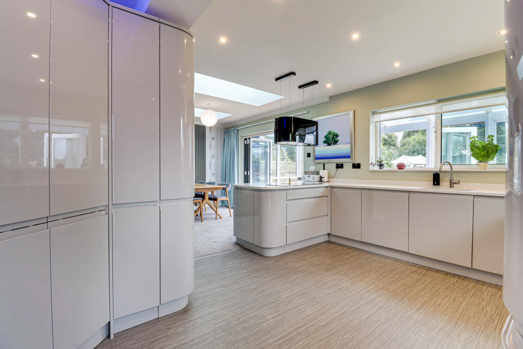 Additional image 10 of North Close, St. Albans, Hertfordshire, AL2