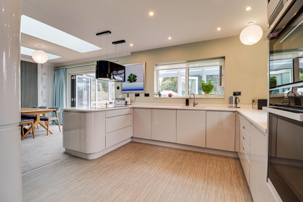 Additional image 9 of North Close, St. Albans, Hertfordshire, AL2