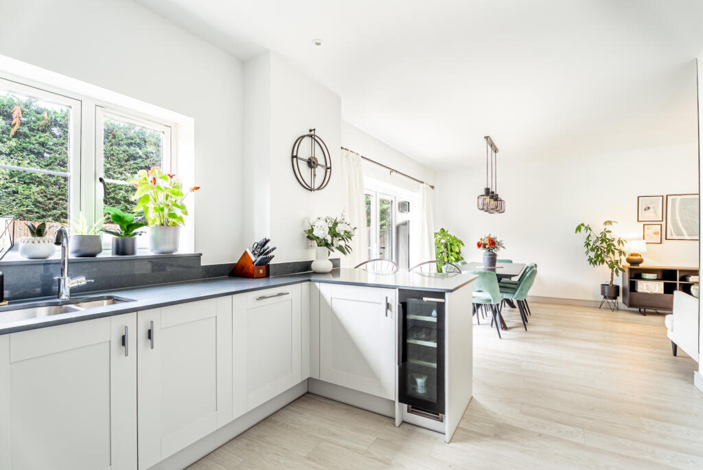 Additional image 5 of Lawrence Close, Smallford, St. Albans, Hertfordshire, AL4