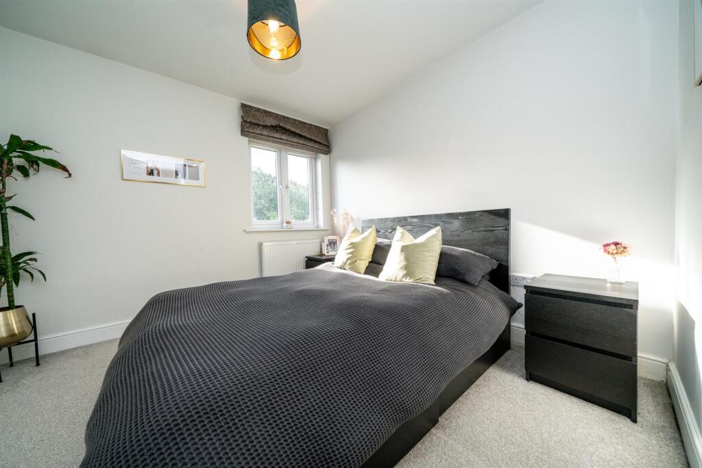 Additional image 5 of Woodland Court, Soothouse Spring, St. Albans