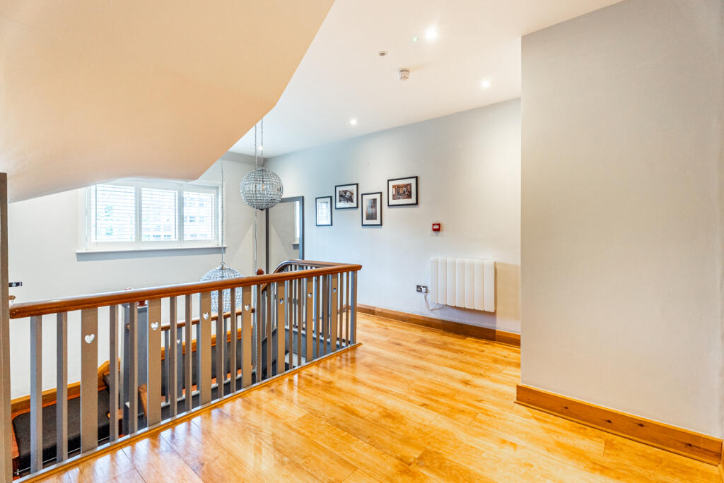 Additional image 7 of St. Peters Street, St. Albans, Hertfordshire, AL1