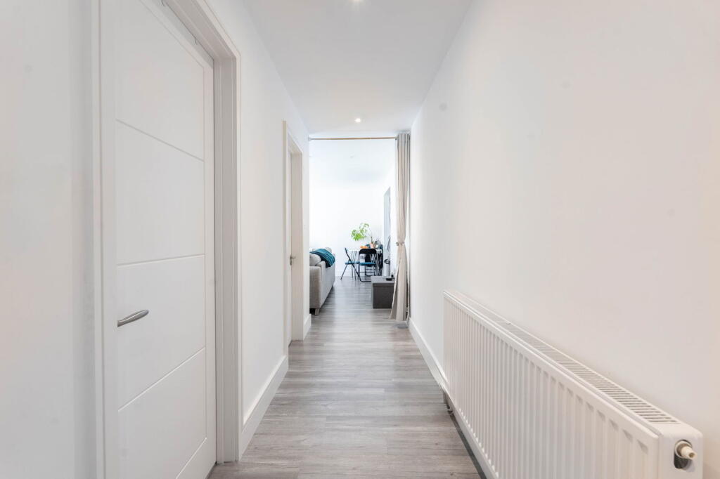 Additional image 7 of Golden Lion Mews High Street, London Colney, St. Albans, AL2 1RG