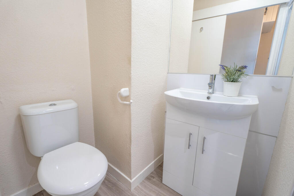 Additional image 6 of Esslemont Avenue, Aberdeen, AB25