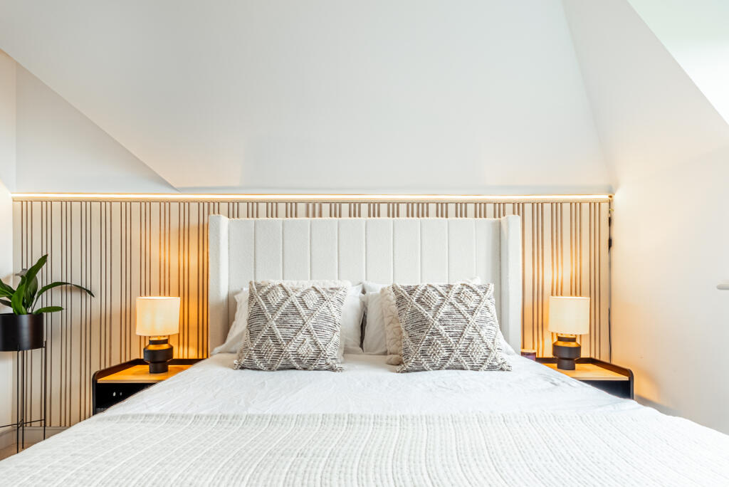 Additional image 16 of Lawrence Close, Smallford, St. Albans, Hertfordshire, AL4