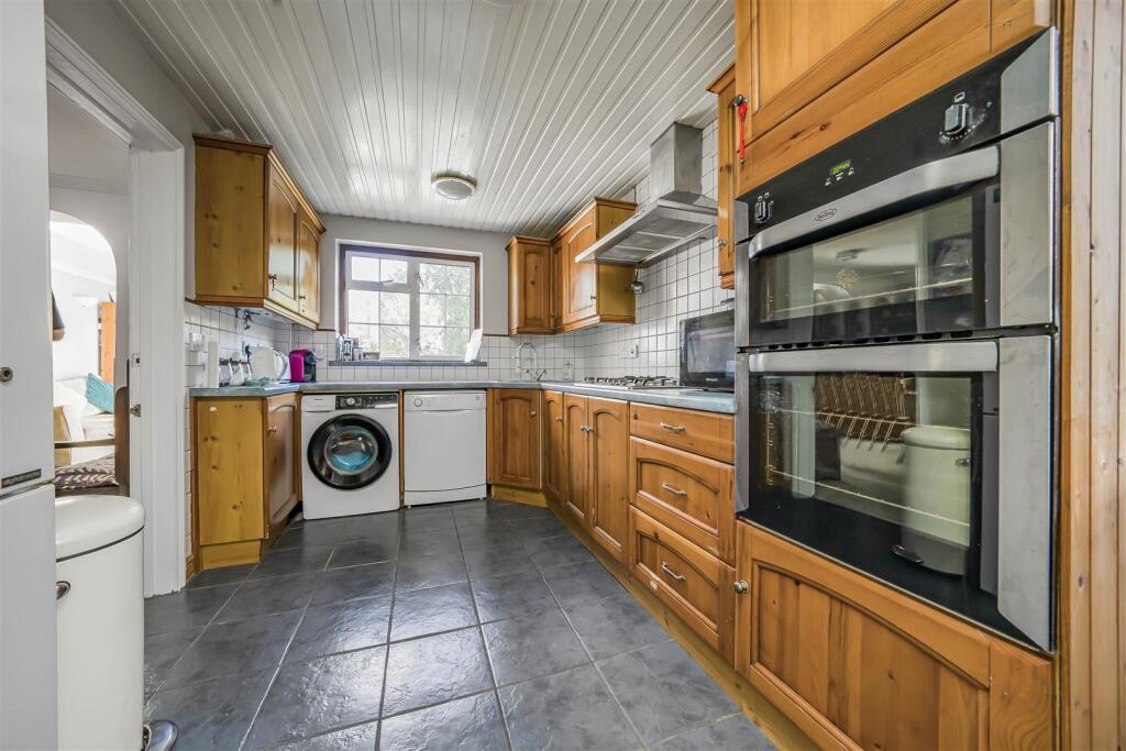 Additional image 6 of Claremont, Bricket Wood, St. Albans