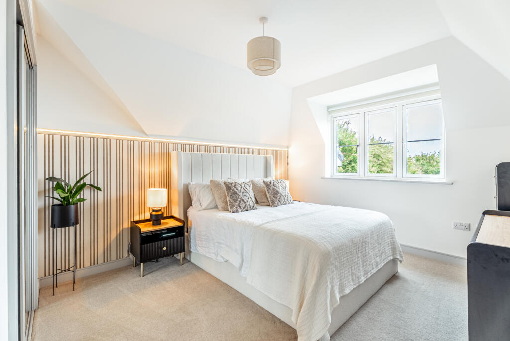 Additional image 14 of Lawrence Close, Smallford, St. Albans, Hertfordshire, AL4