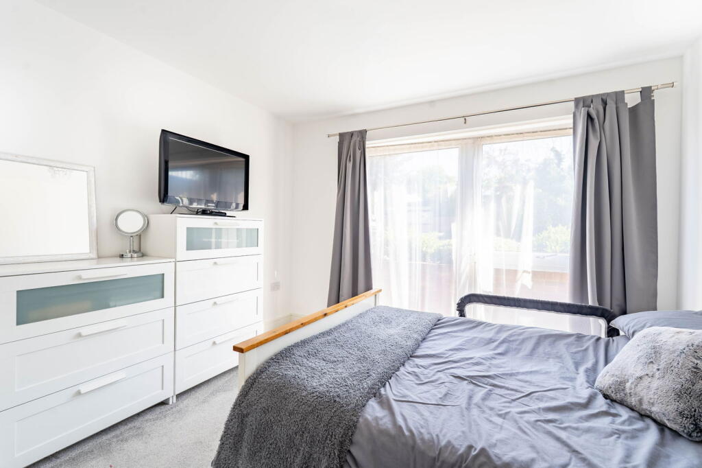 Additional image 9 of Golden Lion Mews High Street, London Colney, St. Albans, AL2 1RG