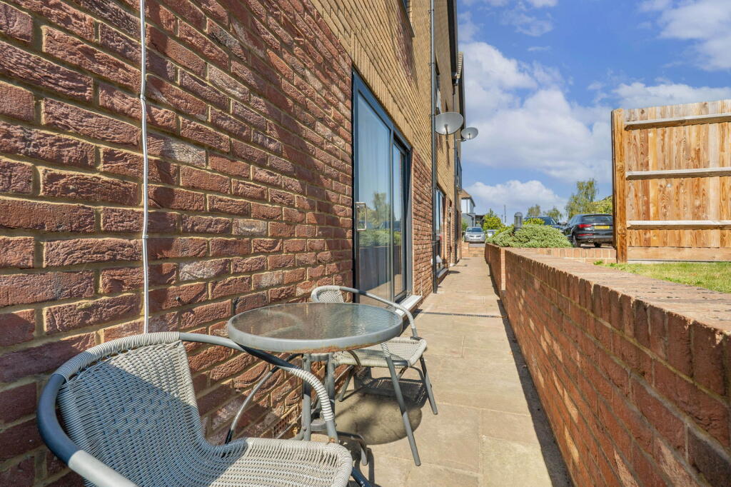 Additional image 16 of Golden Lion Mews High Street, London Colney, St. Albans, AL2 1RG