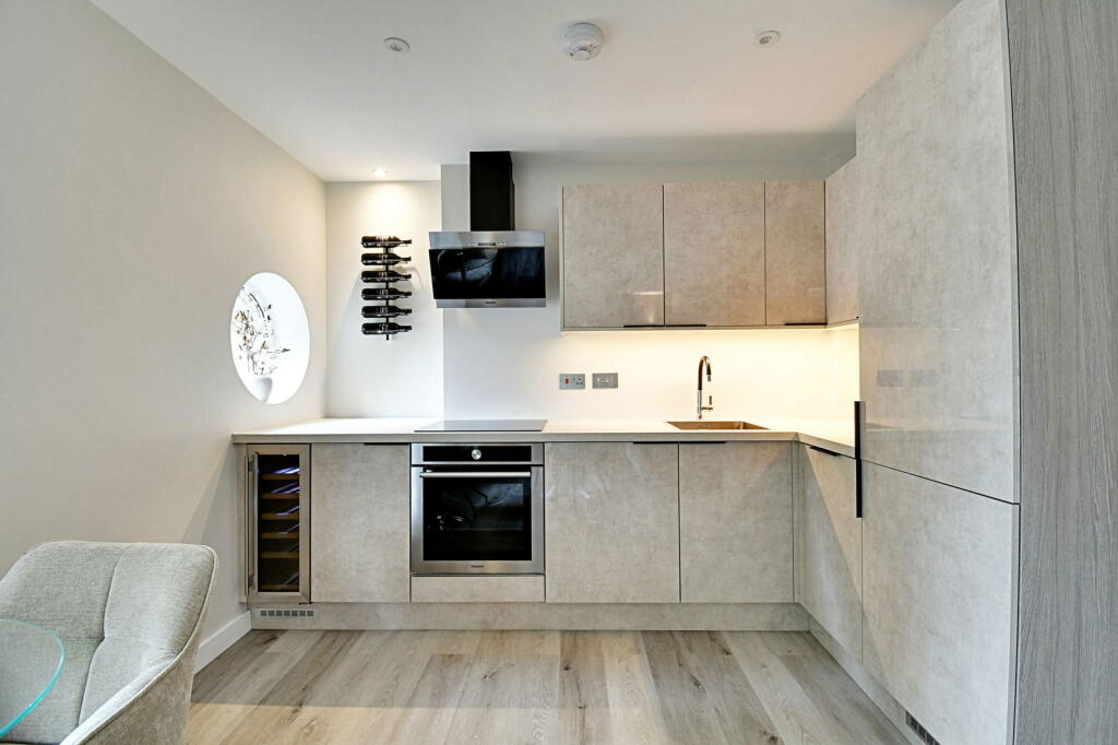 Additional image 10 of Westminster Court, St. Albans, AL1 2DX