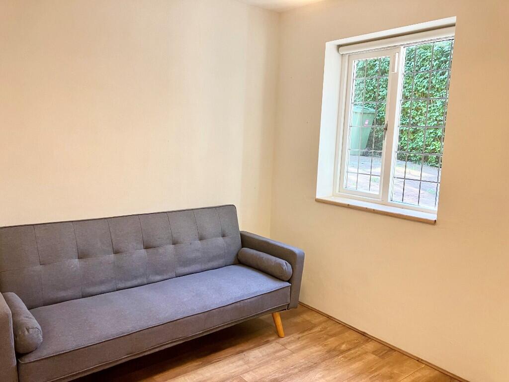 Additional image 7 of Ladies Grove, St. Albans, Hertfordshire, AL3 5TN