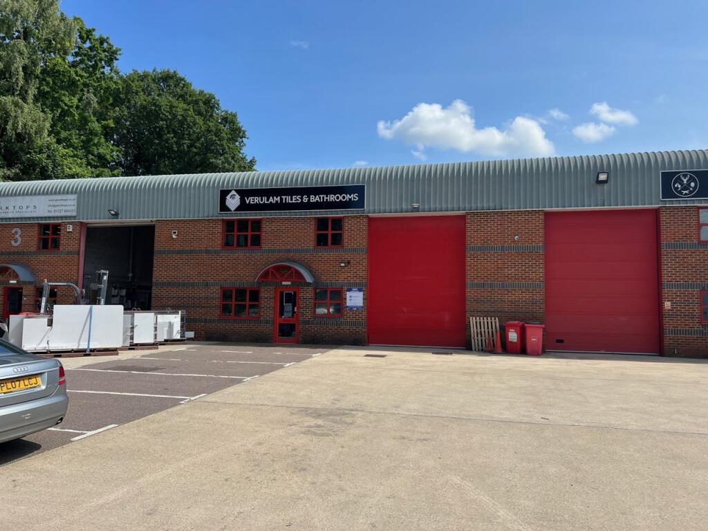 Additional image 2 of Unit 4 Dencora Centre, Campfield Road, St Albans, AL1 5HN