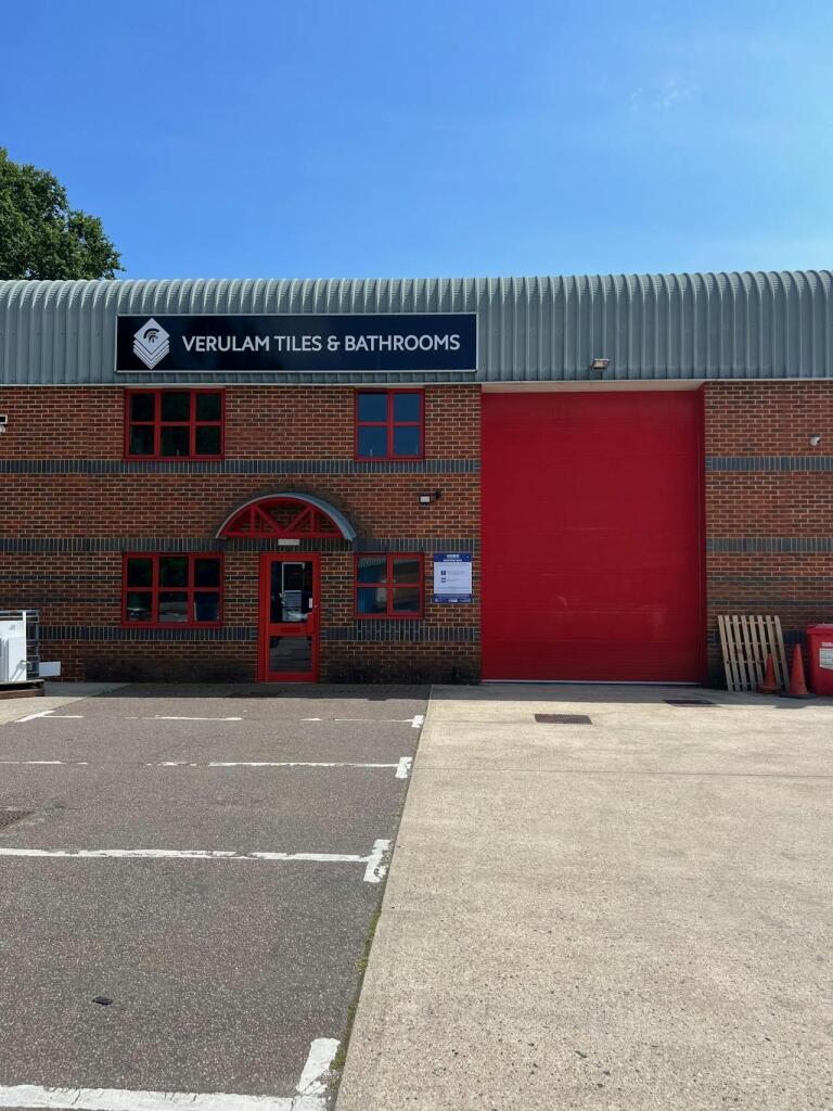 Additional image 5 of Unit 4 Dencora Centre, Campfield Road, St Albans, AL1 5HN