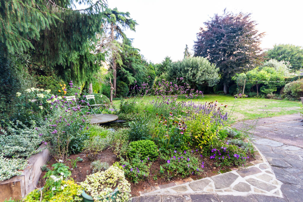 Additional image 28 of Church End, Redbourn, Hertfordshire, AL3