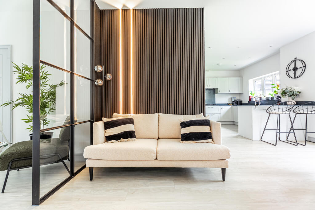 Additional image 8 of Lawrence Close, Smallford, St. Albans, Hertfordshire, AL4