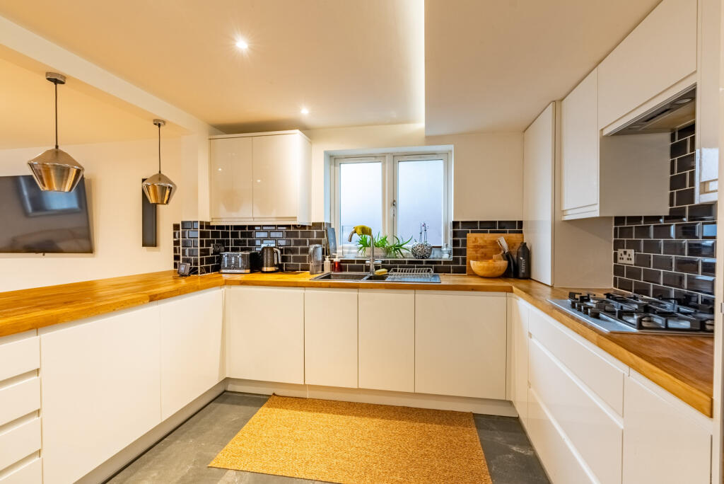 Additional image 5 of Vesta Avenue, St. Albans, Hertfordshire, AL1