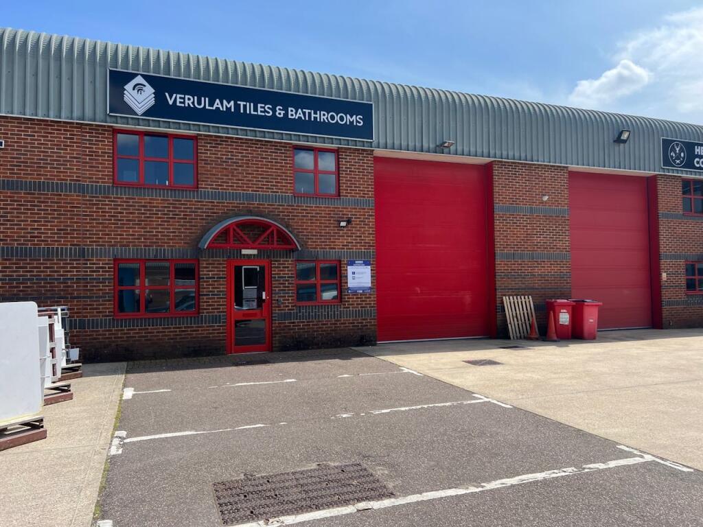 Additional image 10 of Unit 4 Dencora Centre, Campfield Road, St Albans, AL1 5HN