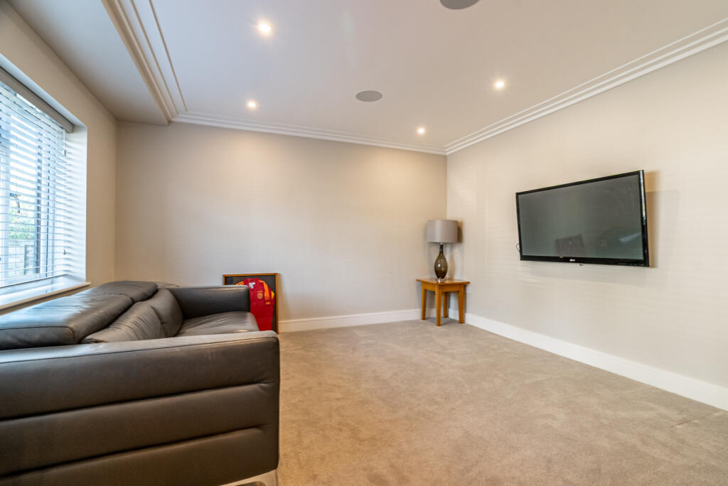 Additional image 9 of Hammers Gate, St. Albans, Hertfordshire, AL2