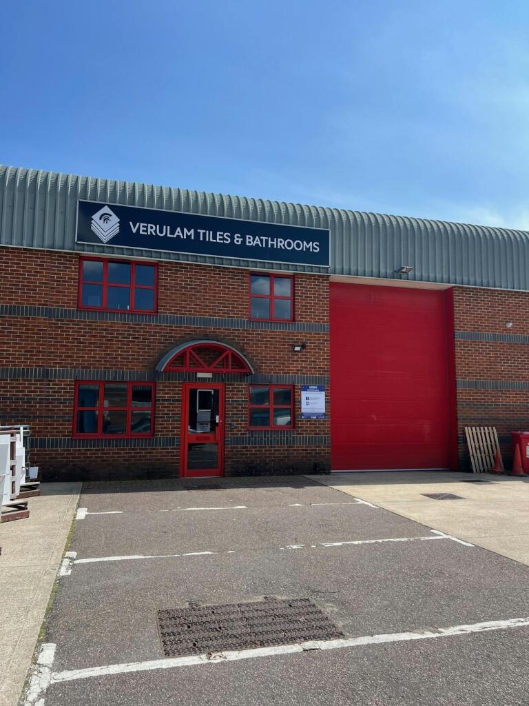 Additional image 11 of Unit 4 Dencora Centre, Campfield Road, St Albans, AL1 5HN