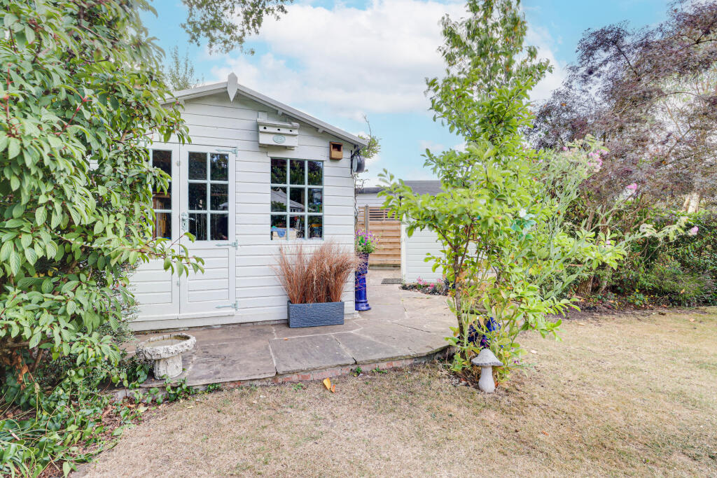 Additional image 32 of North Close, St. Albans, Hertfordshire, AL2