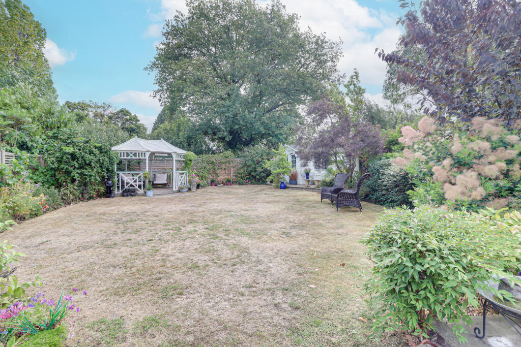 Additional image 31 of North Close, St. Albans, Hertfordshire, AL2